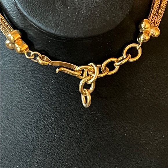 RARE FIND! Vintage Monet Green and Gold Statement Necklace - Picture 4 of 4